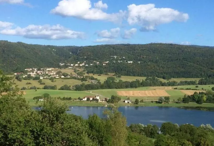 ホテル Au Moulin Du Pont