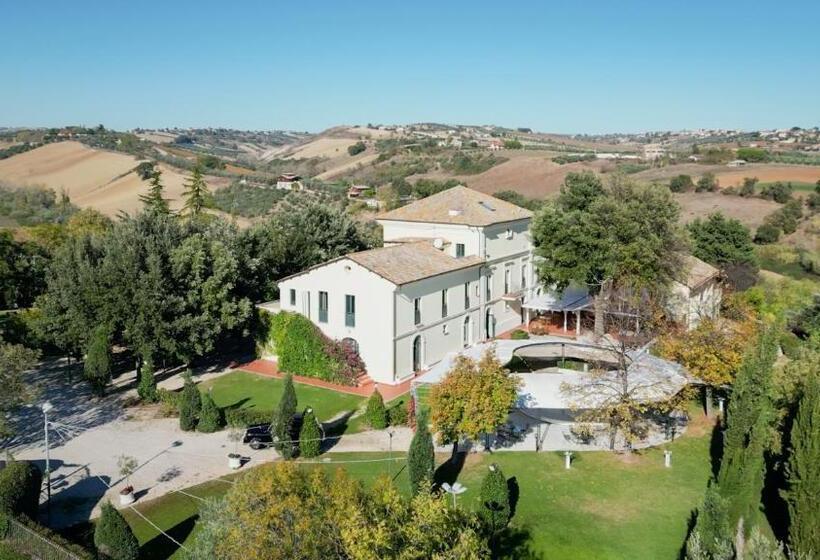 Отель Casale Delle Arti