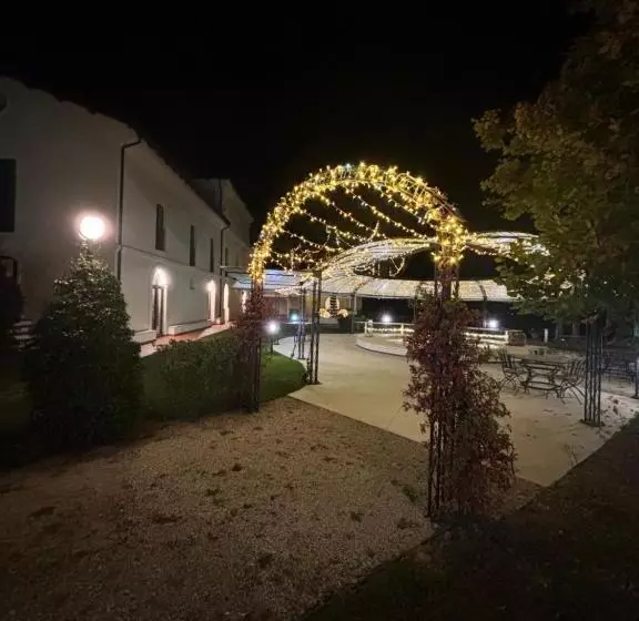 Hotelli Casale Delle Arti