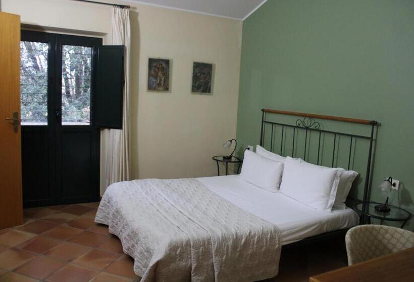 Отель Casale Delle Arti