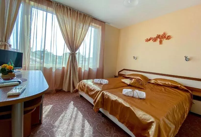 Hotelli Vanessa Family