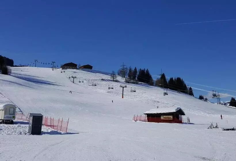هتل Weisssteinalm
