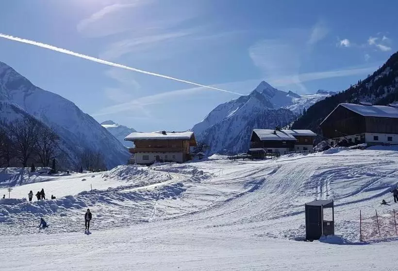 هتل Weisssteinalm