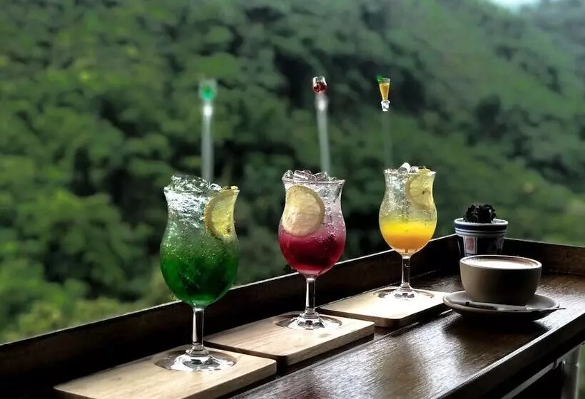 Hotelli Yamee Homestay Cafe