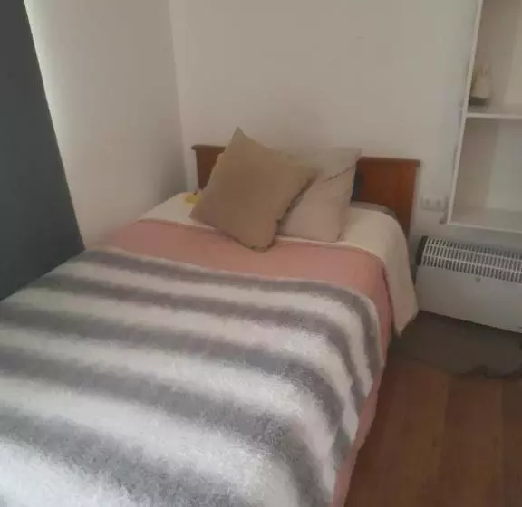 ペンション Hostal Girasoles 2