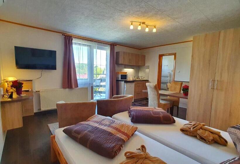 פנסיון Hévíz Villa Familia