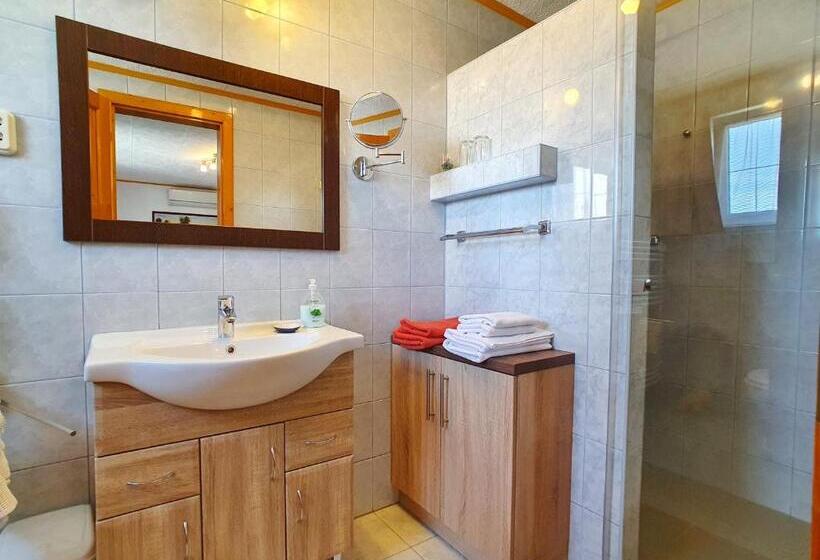 פנסיון Hévíz Villa Familia