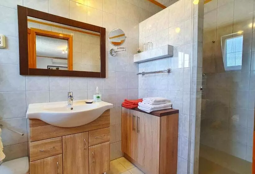 Majatalo Hévíz Villa Familia