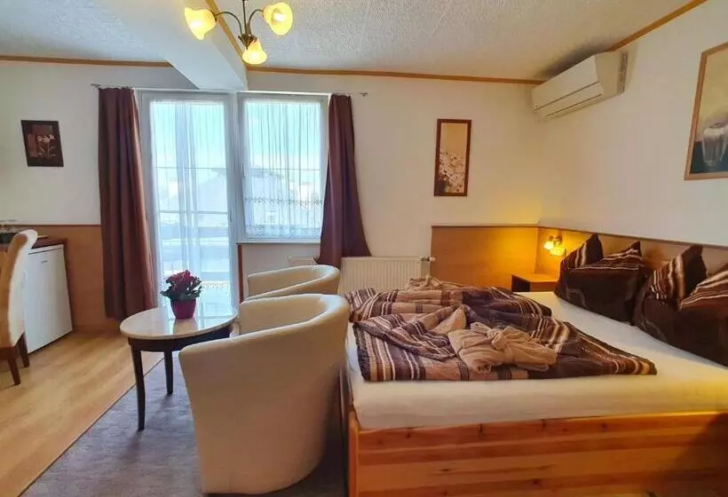 Majatalo Hévíz Villa Familia