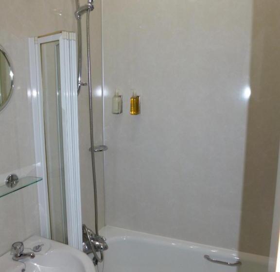 Пансион Macdonald House