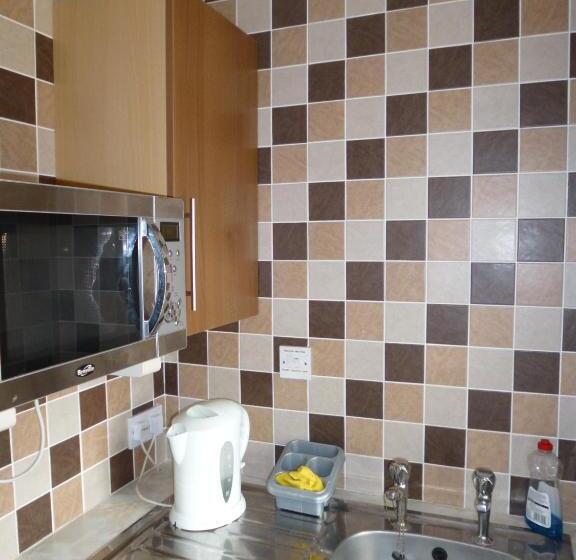 Пансион Macdonald House