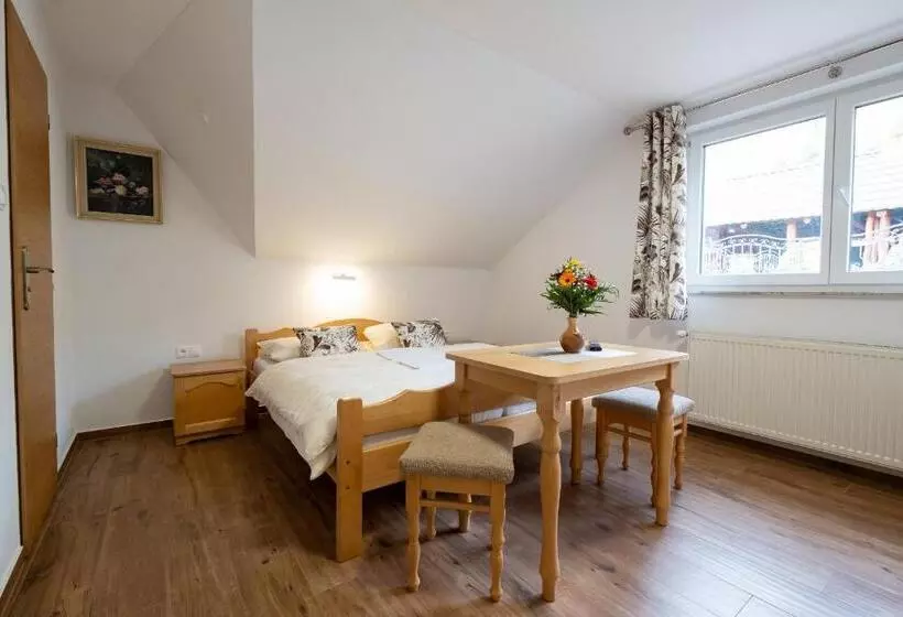 Majatalo Penzion Kamzik A Drevenica