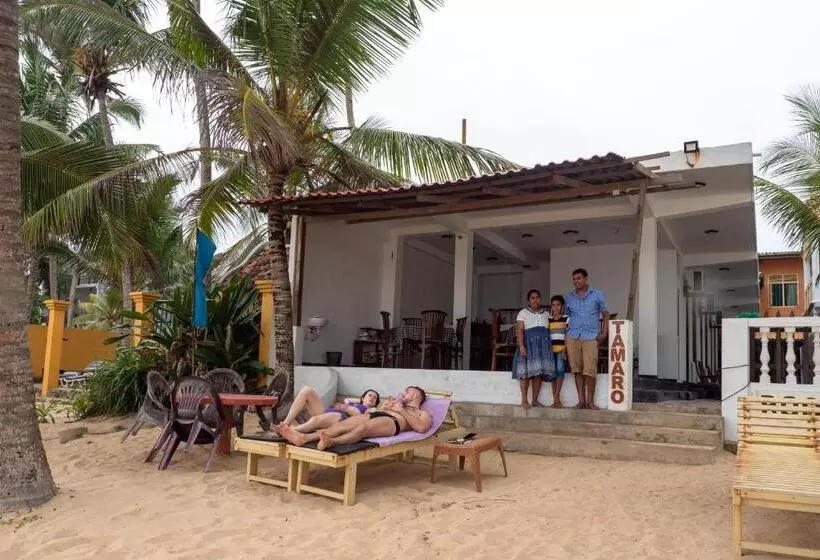 پانسیون Tamaro Beach Resort