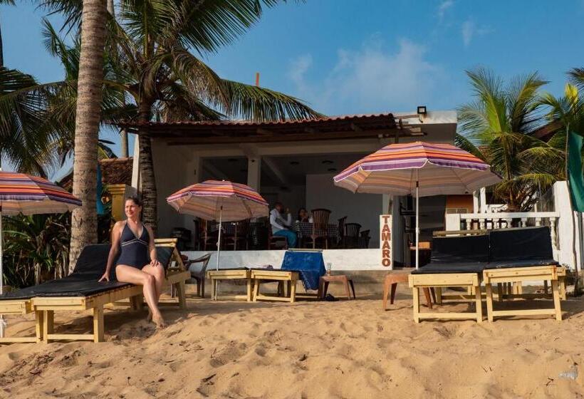 Pensione Tamaro Beach Resort