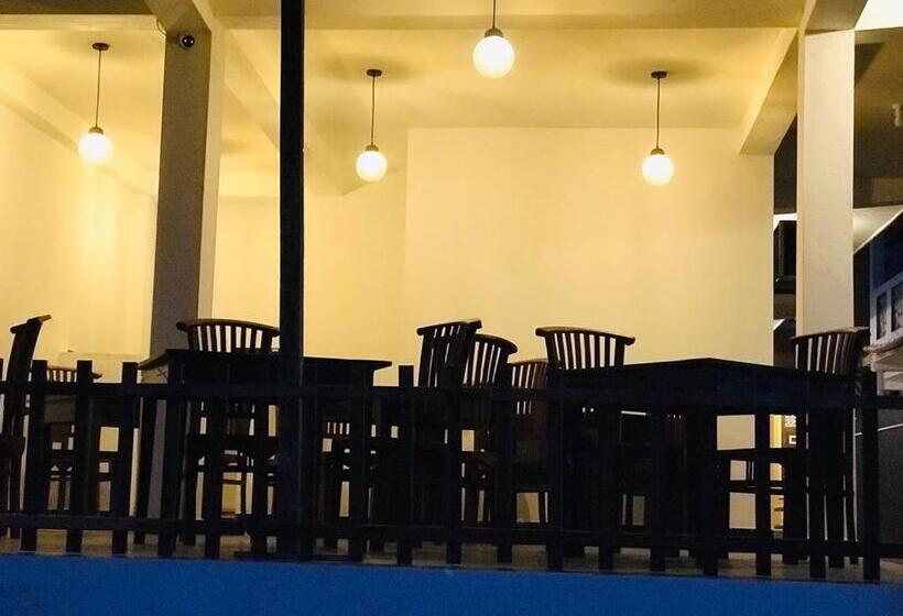 Pensione Tamaro Beach Resort