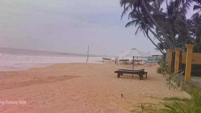 پانسیون Tamaro Beach Resort