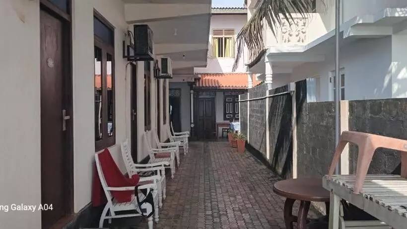 پانسیون Tamaro Beach Resort
