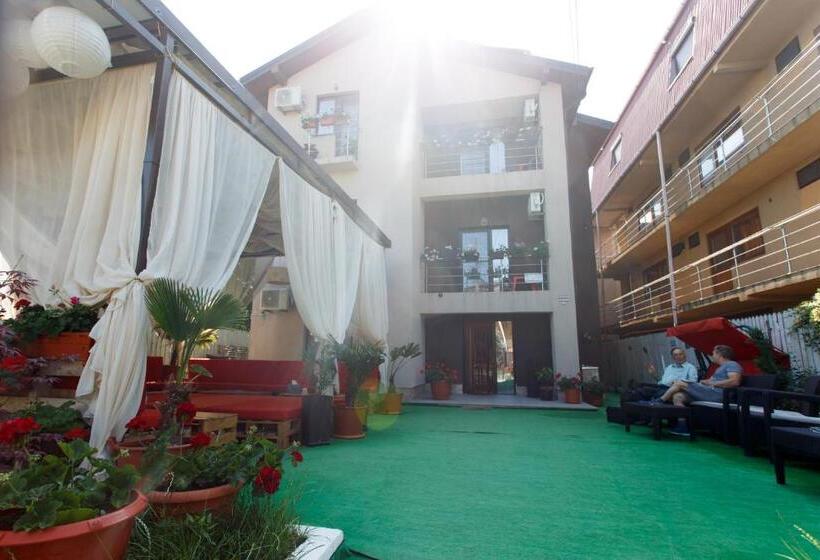 پانسیون Vila Sandra