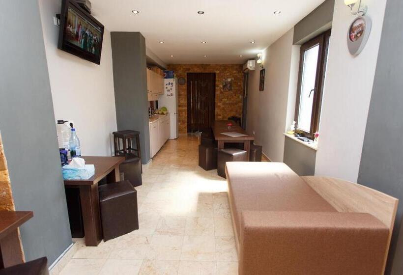 پانسیون Vila Sandra