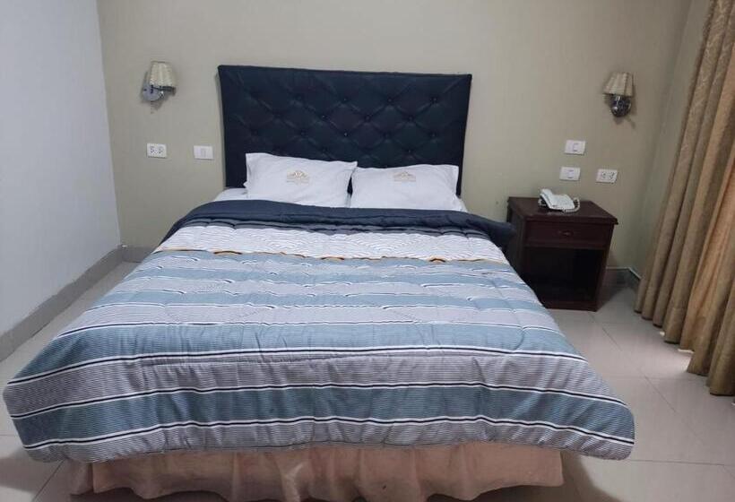 Venecia Hotel Carrion