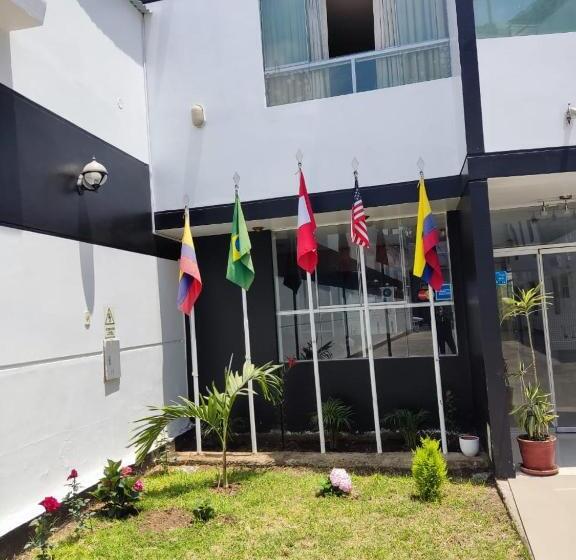 Venecia Hotel Carrion