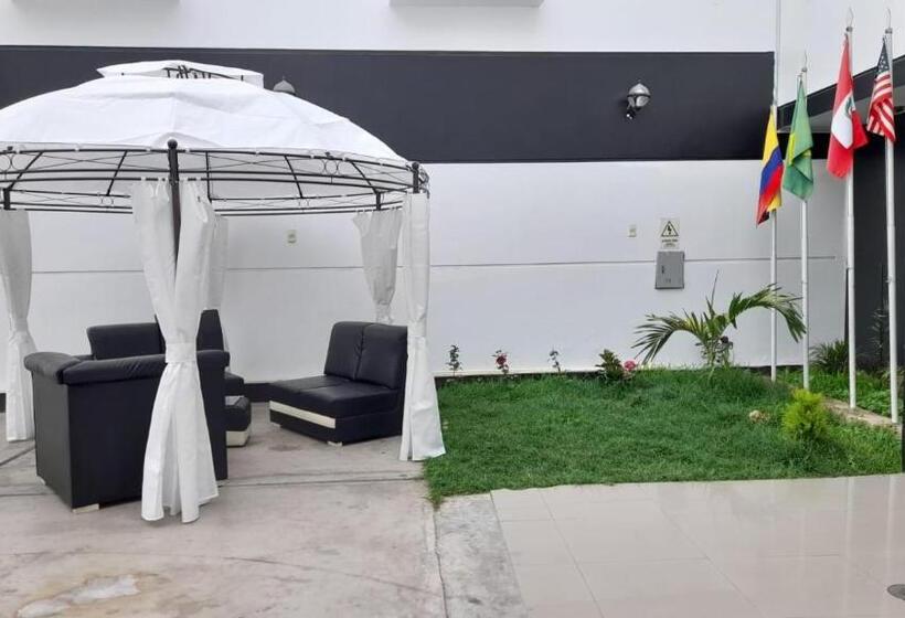 Venecia Hotel Carrion