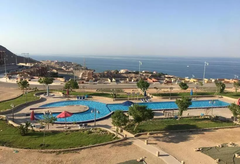 شاليه بورتو السخنه الحدائق المعلقه