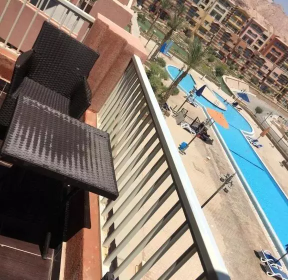 شاليه بورتو السخنه الحدائق المعلقه