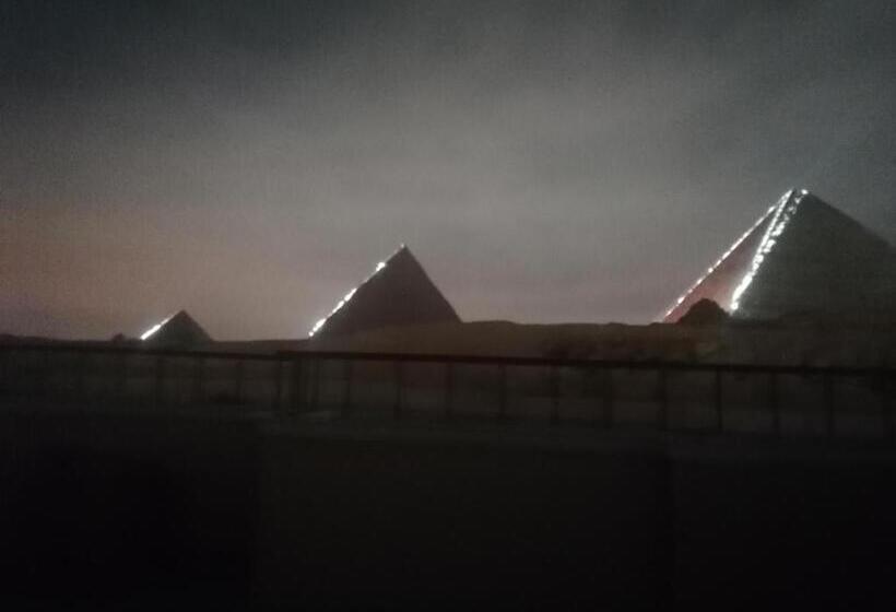 تختخواب و صبحانه Grensha Pyramid And Sphinx View