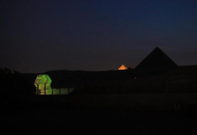 تختخواب و صبحانه Grensha Pyramid And Sphinx View