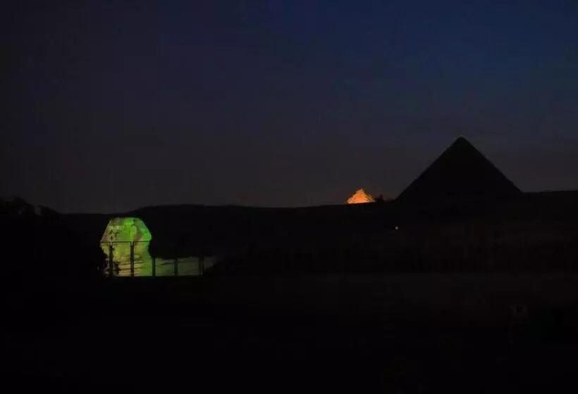 تختخواب و صبحانه Grensha Pyramid And Sphinx View