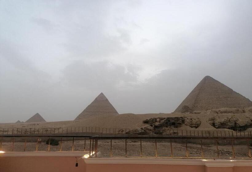 تختخواب و صبحانه Grensha Pyramid And Sphinx View
