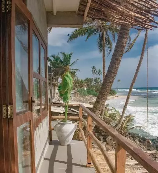 ベッドアンドブレックファースト Marshmellow Beach Rooms   Sri Lanka