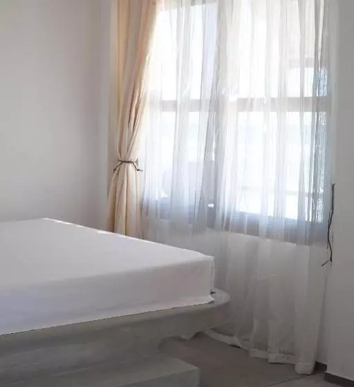 ベッドアンドブレックファースト Marshmellow Beach Rooms   Sri Lanka