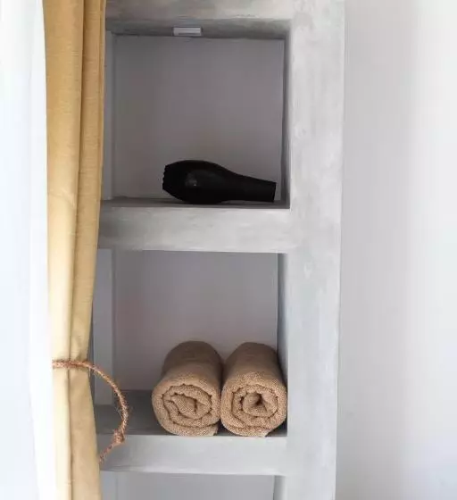 ベッドアンドブレックファースト Marshmellow Beach Rooms   Sri Lanka