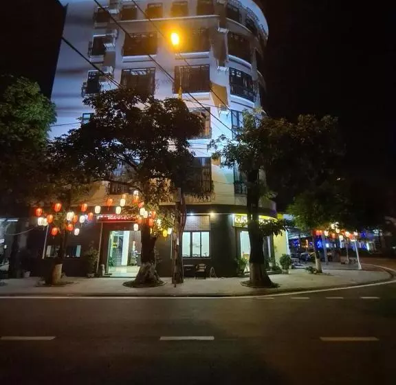 هتل Khách San Tokyo