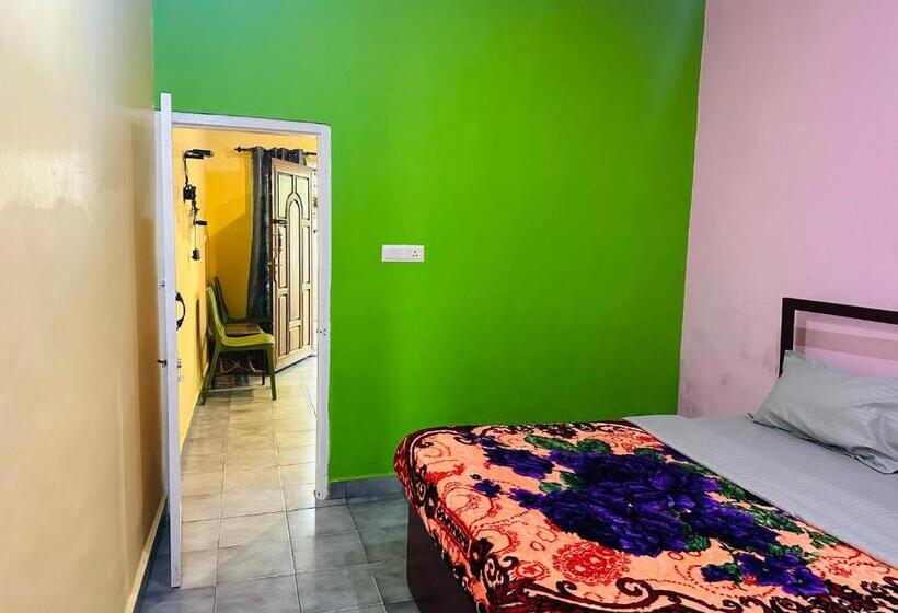 בית מלון כפרי Maharaja Cottage