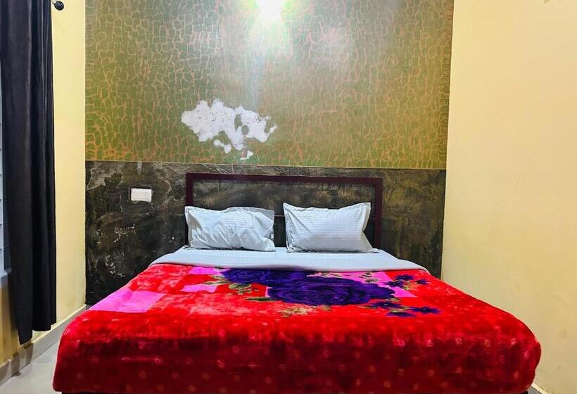 בית מלון כפרי Maharaja Cottage