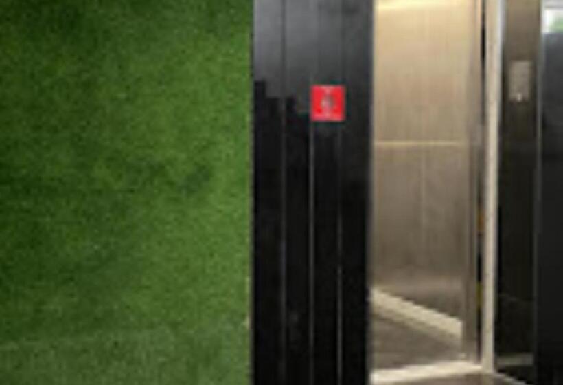 호텔 Oberon Solapur