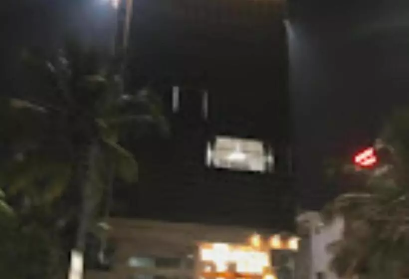 Hotelli Oberon Solapur