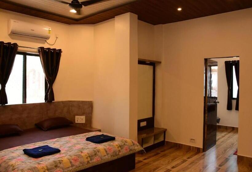 Hotelli Suyog Matheran