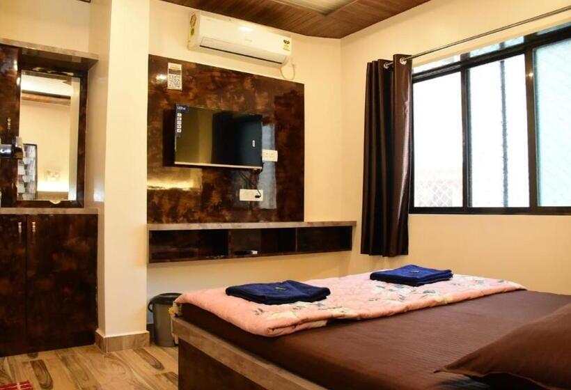 Hotelli Suyog Matheran