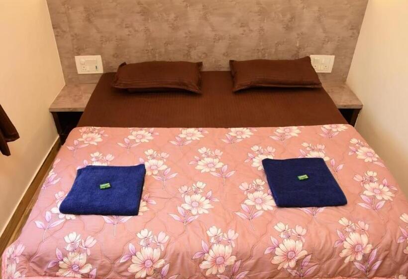 Hotelli Suyog Matheran