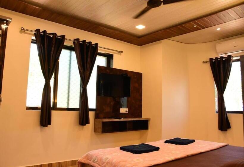 Hotelli Suyog Matheran