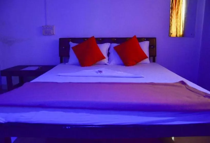 ホテル Tridev Coastal Villa Alibag