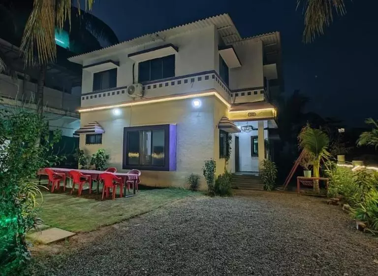 ホテル Tridev Coastal Villa Alibag