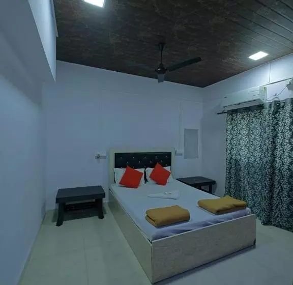 ホテル Tridev Coastal Villa Alibag