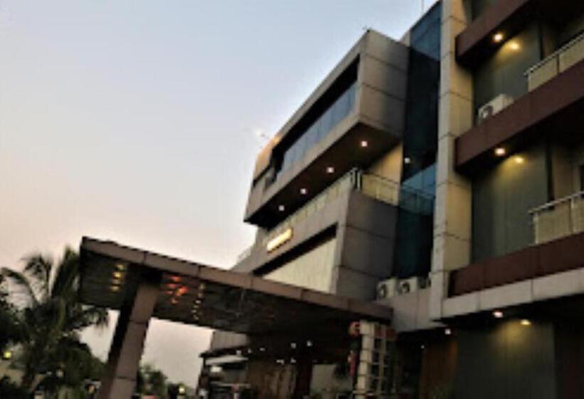 Отель Vaishnavi Heights,manjurahi