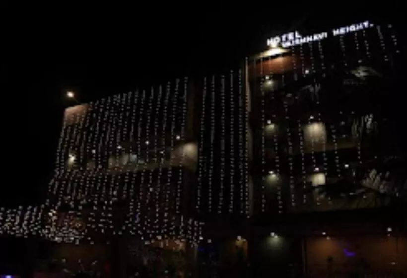 ホテル Vaishnavi Heights,manjurahi