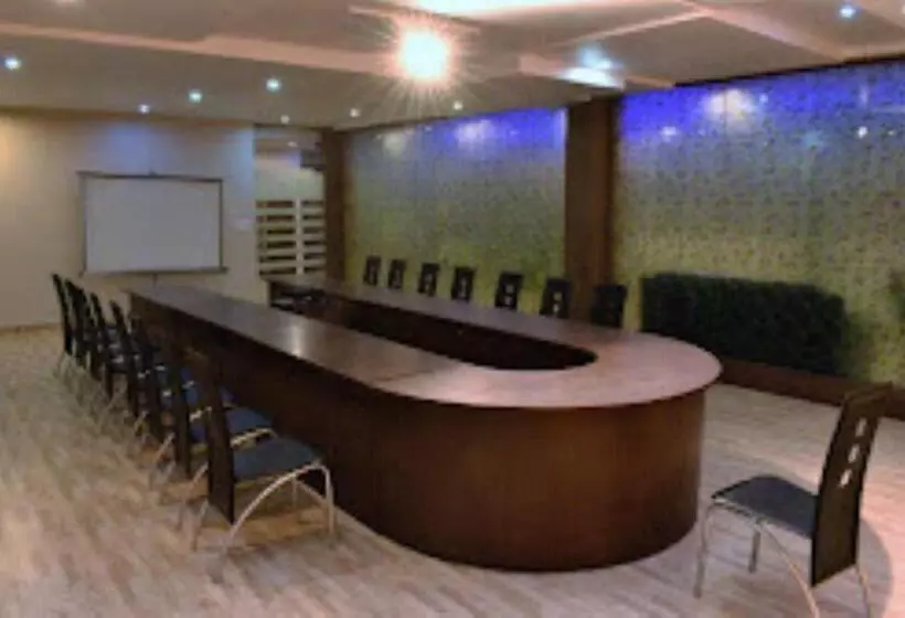 ホテル Vaishnavi Heights,manjurahi